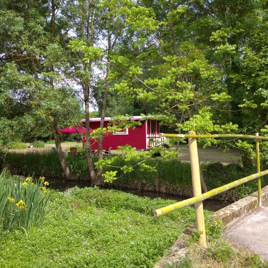 La Roulotte Du Moulin De Palet Villa Baugé Kültér fotó